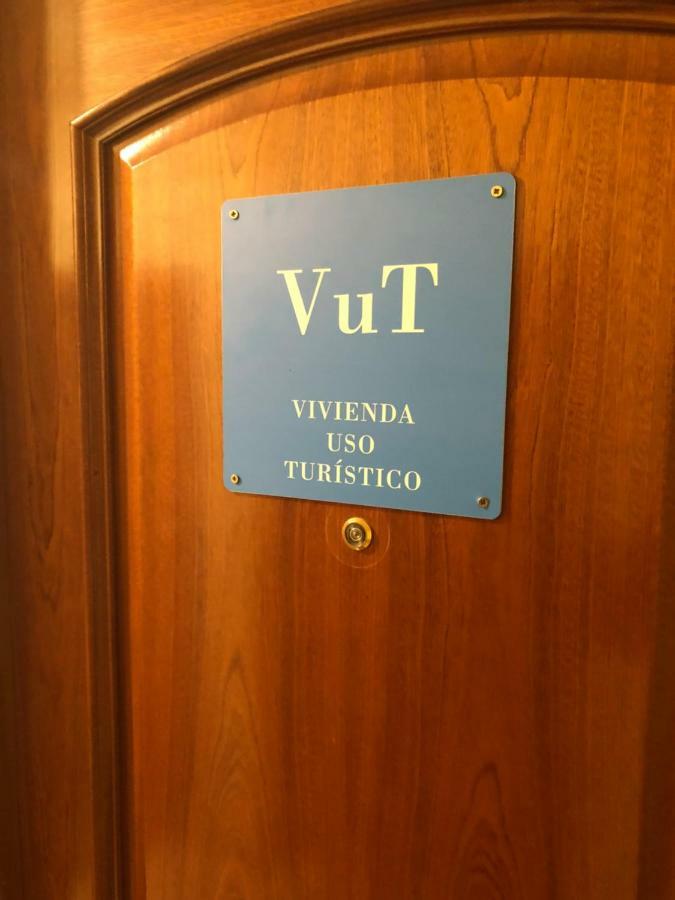 Apartamento San Quirce - Centrico Y Reformado- Wifi Y Netflix Valladolid Luaran gambar
